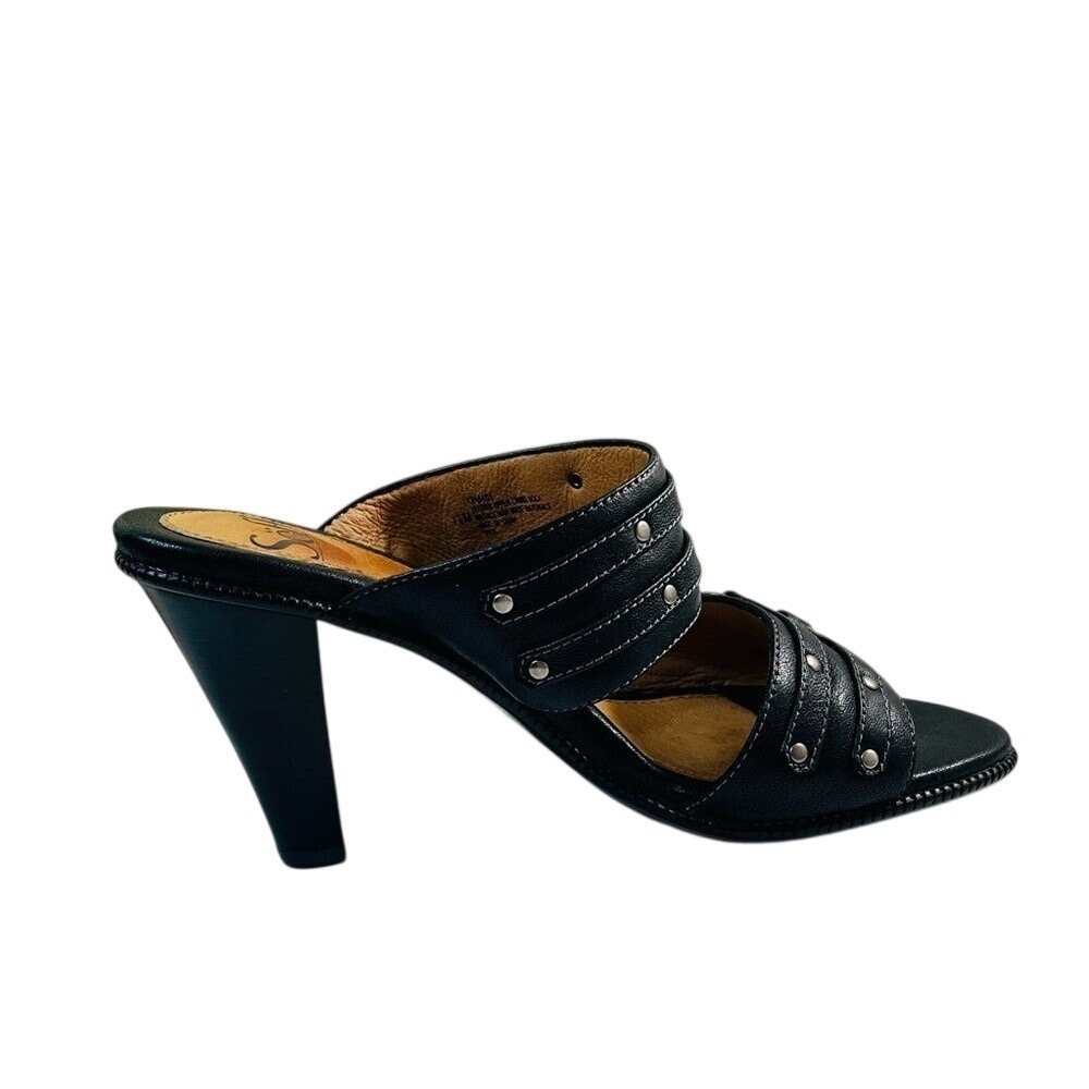 Sofft Strappy Sandal with Heel, Leather, Color Black, Size 7.5‎